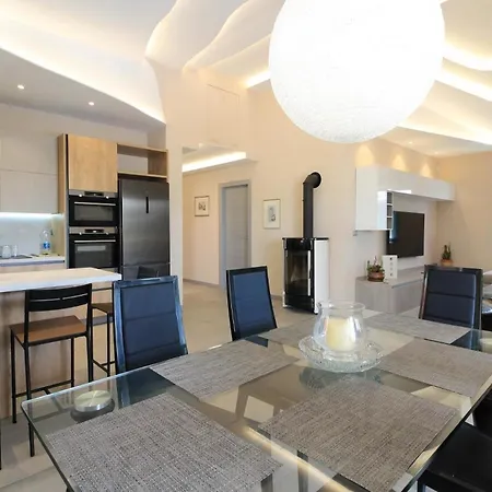 Dom wakacyjny Mit Privatpool Fuer 8 Personen Ca 170 Qm In Pula, Istrien Istrische Riviera *
