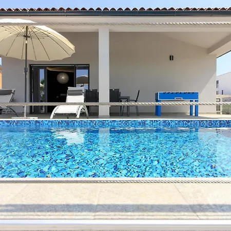Dom wakacyjny Mit Privatpool Fuer 8 Personen Ca 170 Qm In Pula, Istrien Istrische Riviera Pula