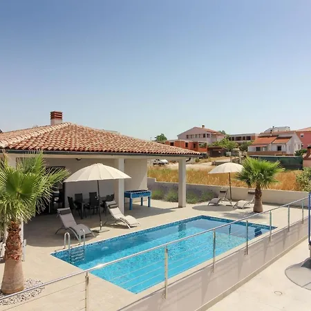 Dom wakacyjny Mit Privatpool Fuer 8 Personen Ca 170 Qm In Pula, Istrien Istrische Riviera